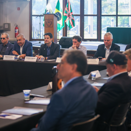 Prefeitos do Paraná discutem impactos da Reforma Tributária em Curitiba