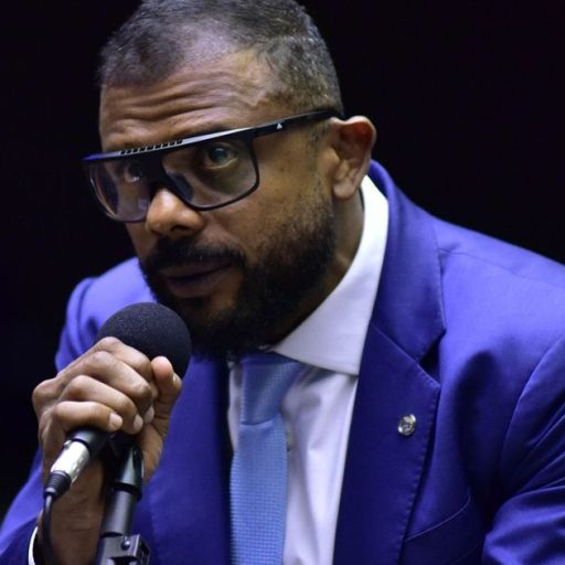 Justiça derruba demissão de delegado feita por Tarcísio de Freitas