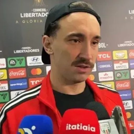 Palmeiras provoca Flamengo após crítica de Léo Ortiz ao gramado do Maracanã