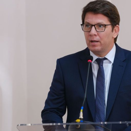 PF cumpre mandados contra parlamentar e produtora de filme sobre Bolsonaro