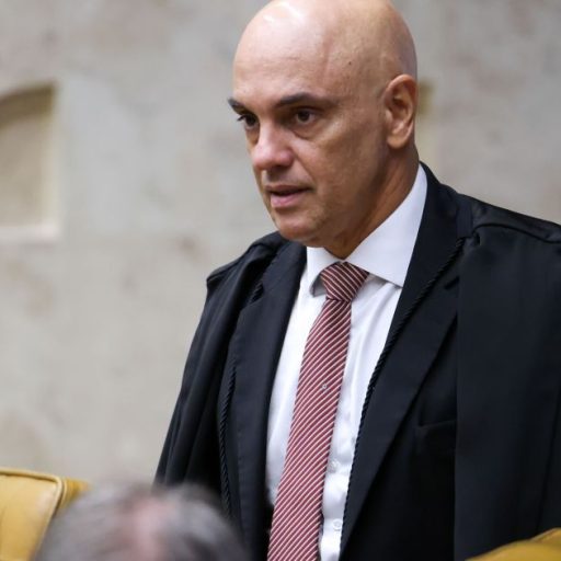 Moraes reforça Zanin e pede acesso imediato a dados de celular de Vorcaro