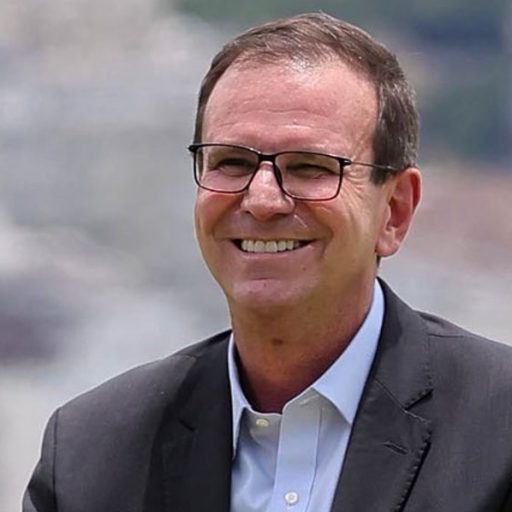 Pesquisa Atlas mostra Eduardo Paes na frente em cenários eleitorais no Rio