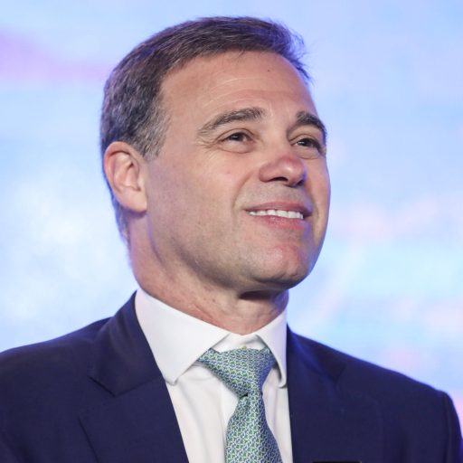 André Mendonça ganha 1,3 milhão de seguidores no Instagram em crise com Moraes