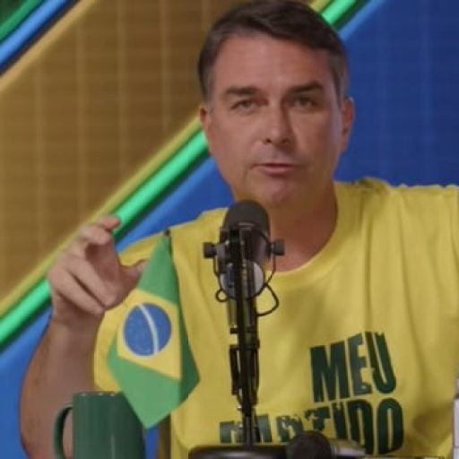 Flávio Bolsonaro critica decisão do STF sobre reintegração na PF