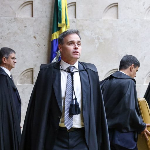 Mendonça alerta para possível tumulto em sessão do STF marcada para terça