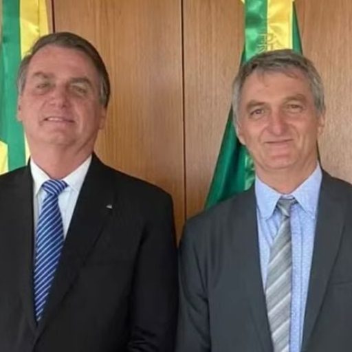 Renato Bolsonaro visita irmão Jair em prisão domiciliar em Brasília