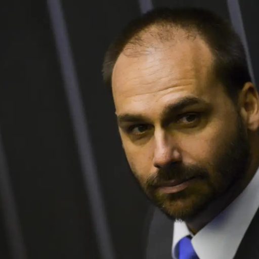 Eduardo Bolsonaro alerta sobre risco de prisão de André Mendonça