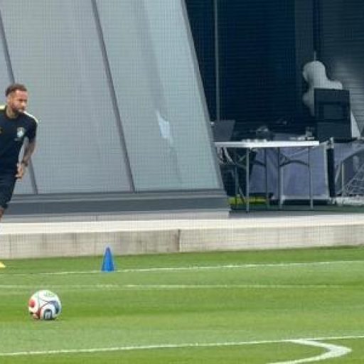 Neymar segue fora da seleção, mas treina em Nova Jersey