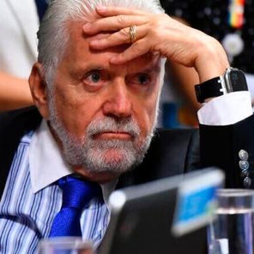 Governo avalia saída de Wagner do Senado após operação da PF