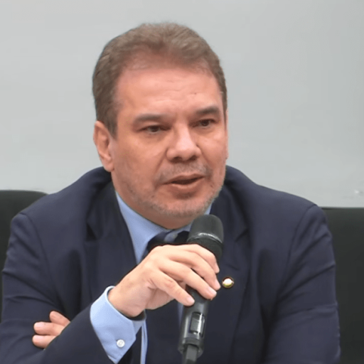 Ministro da Justiça defende respeito às instituições para superar desafios