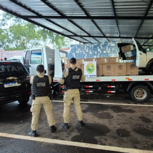 Polícia apreende 13 mil maços de cigarros em rodovia do Paraná